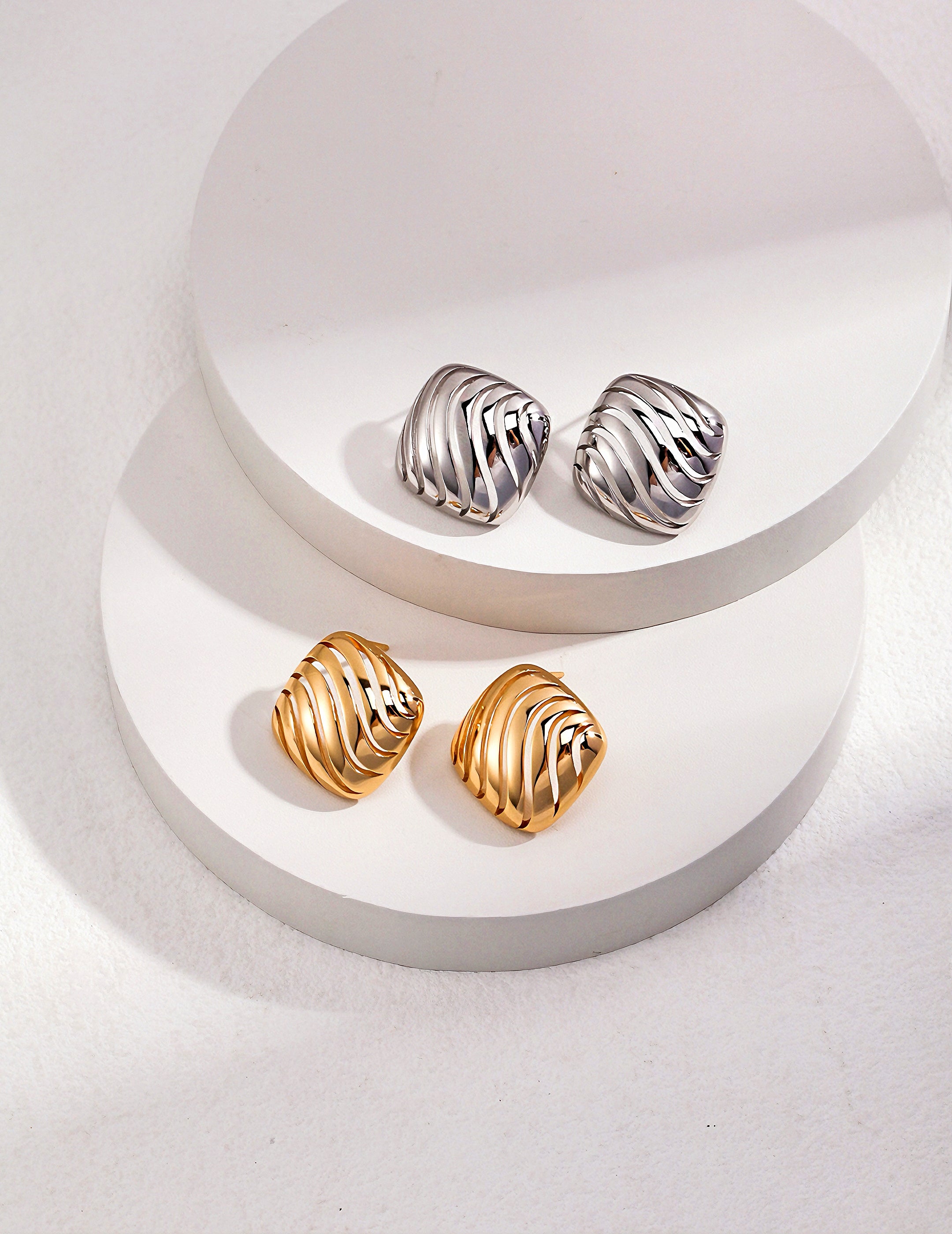 Three-Dimensional Hollow Plain Silver Series