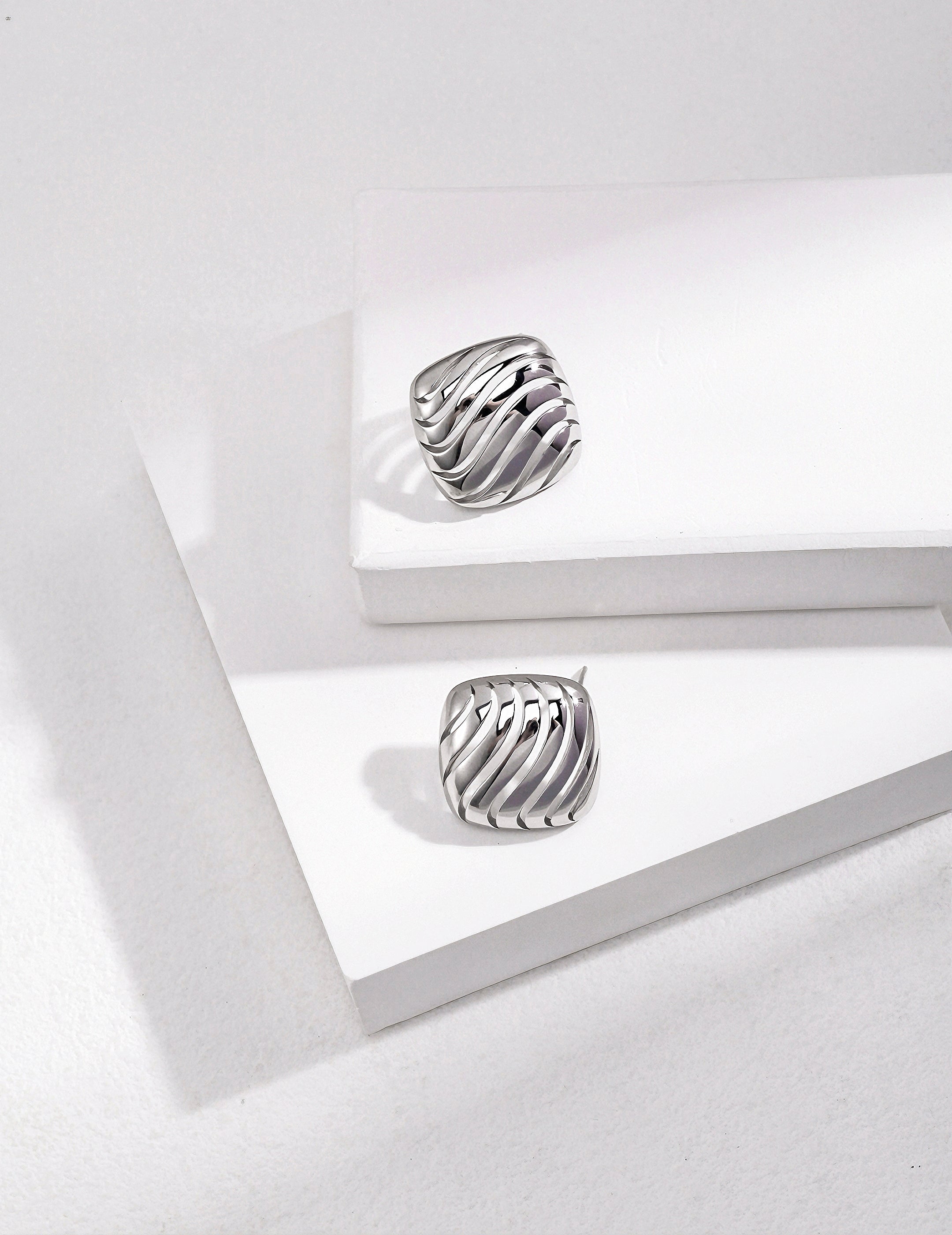 Three-Dimensional Hollow Plain Silver Series
