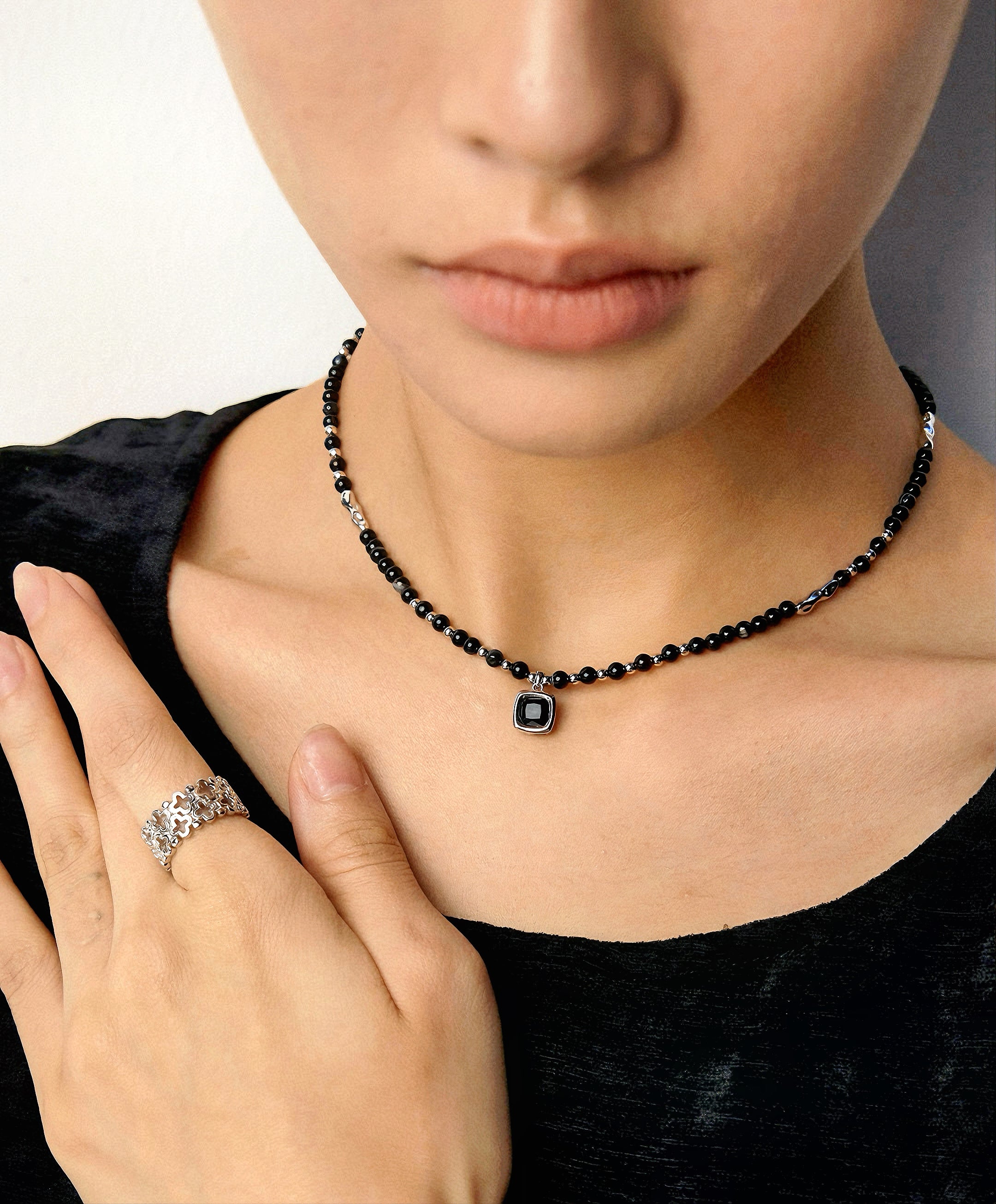 S925 silver round polished onyx necklace