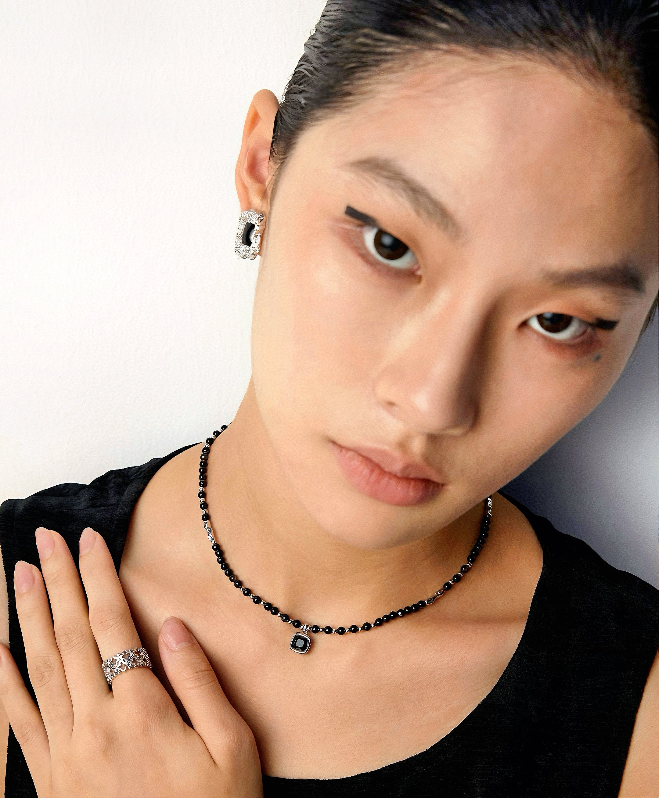 S925 silver round polished onyx necklace