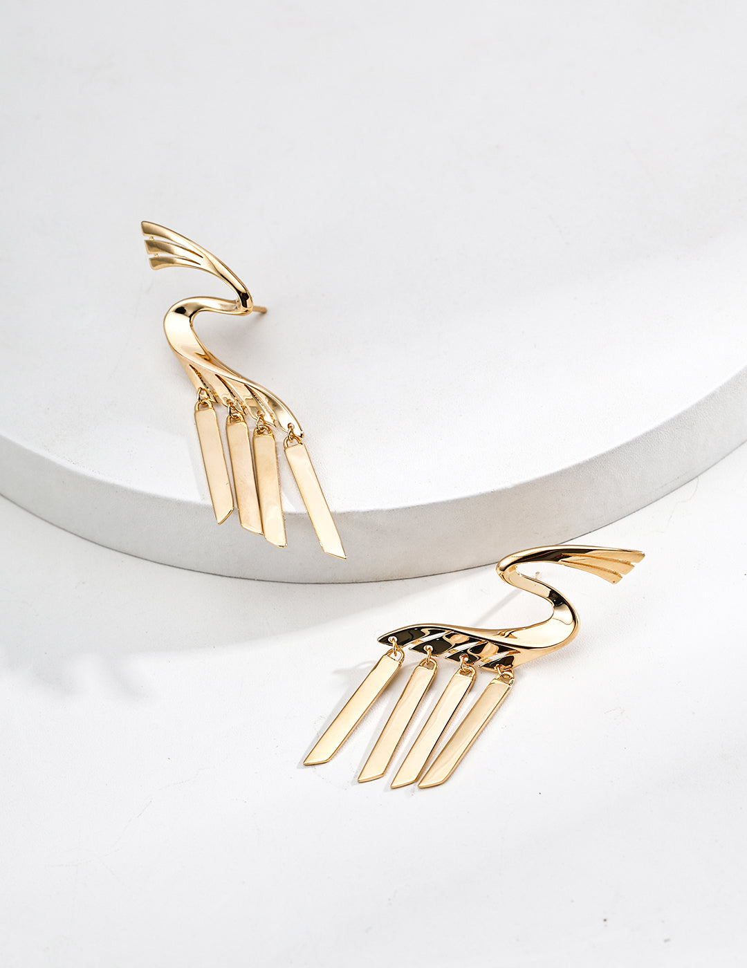 S925 silver fashion-forward plain silver earrings with a sense of design