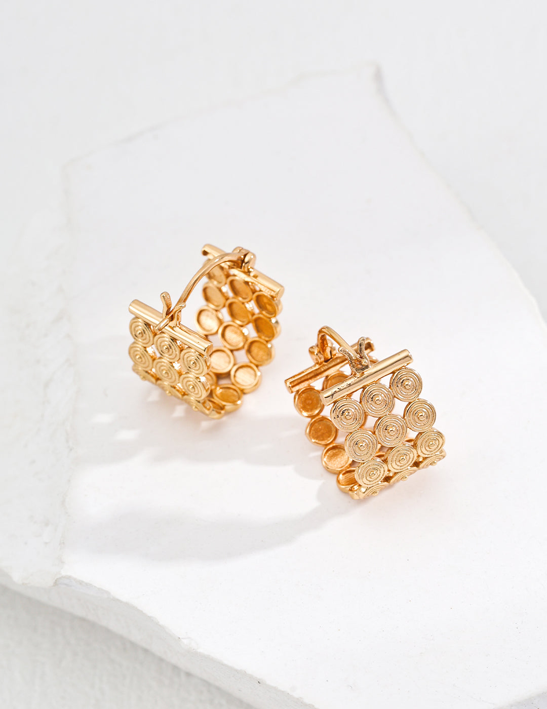 S925 silver earrings with a sense of design