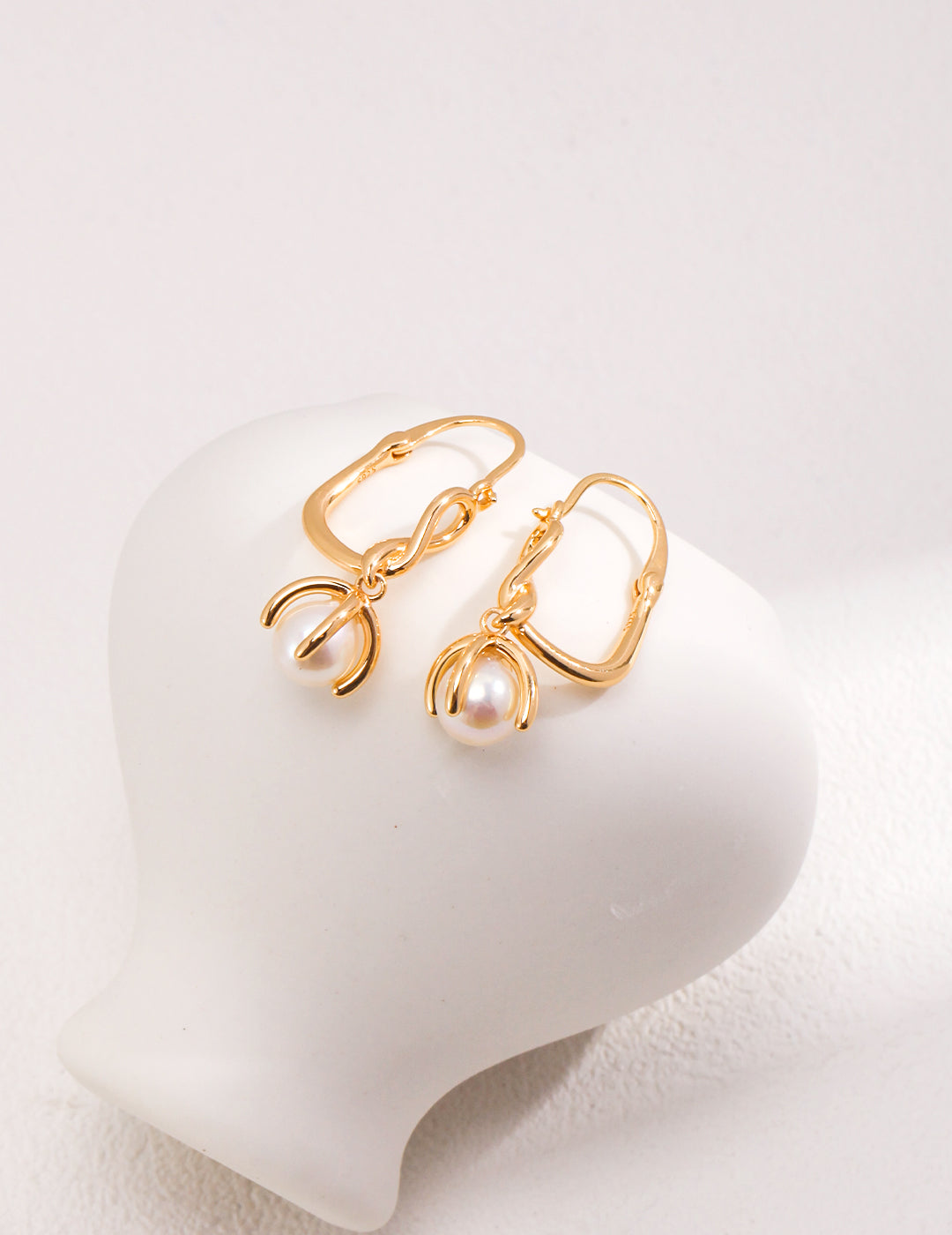 Natural pearl earrings