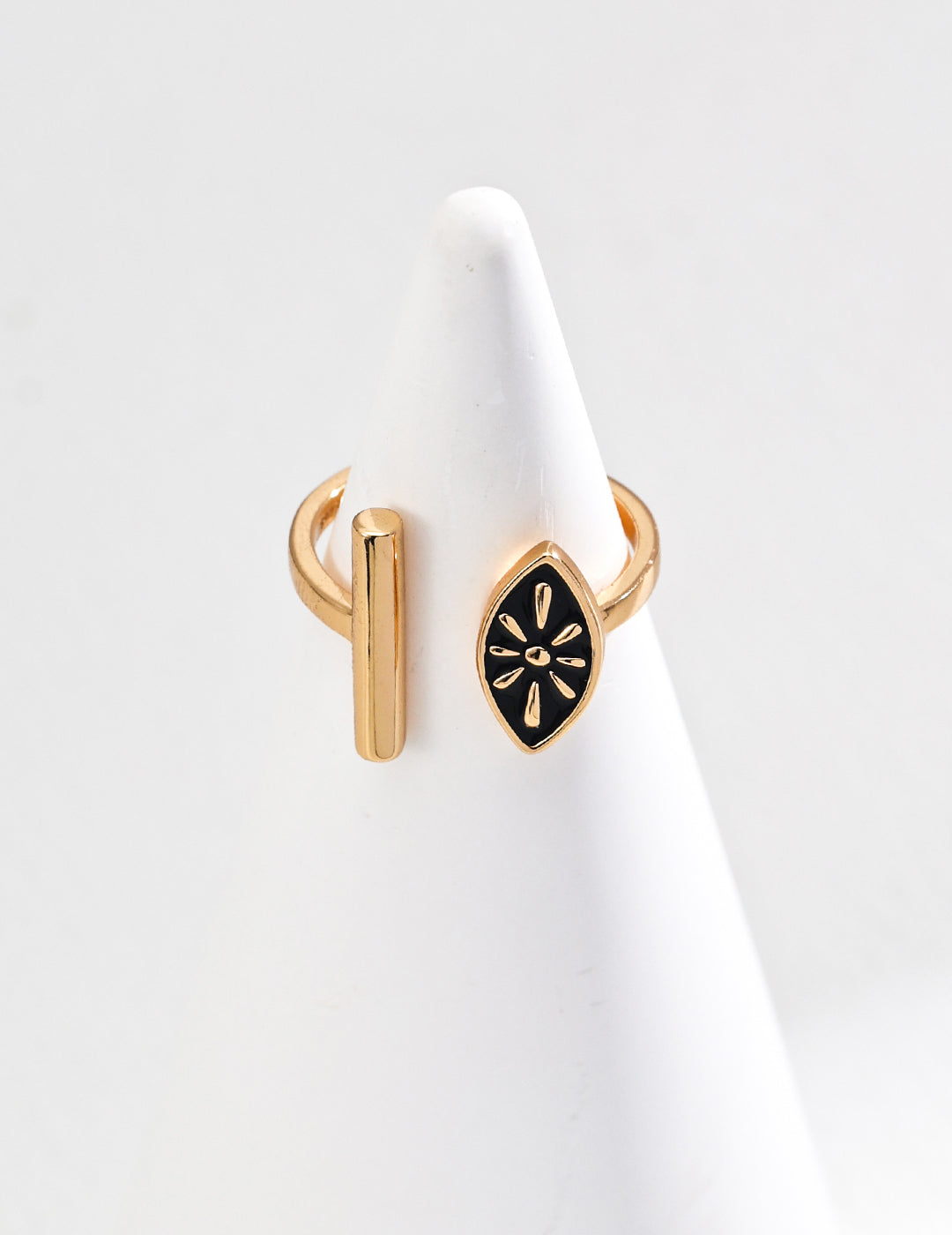 S925 silver ring with a sense of design and enamel dripping