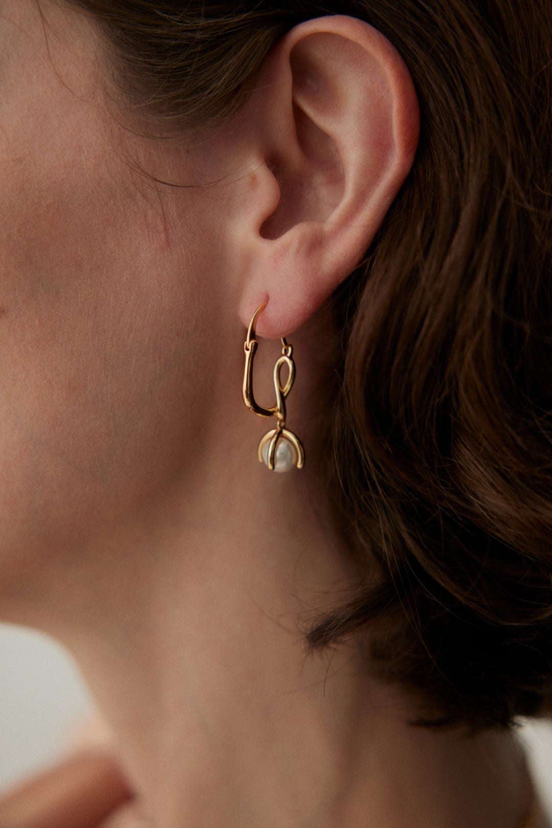 Natural pearl earrings