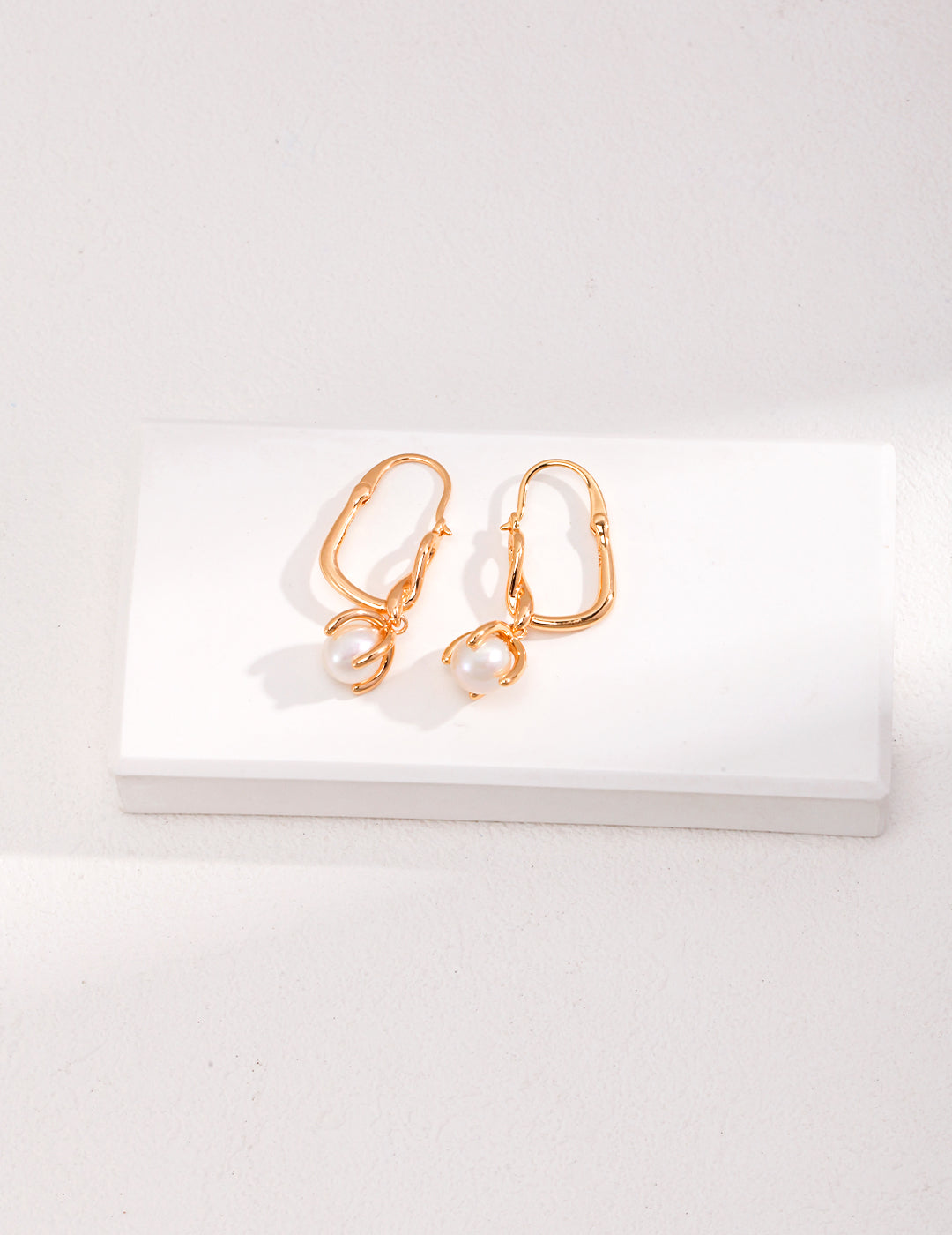 Natural pearl earrings