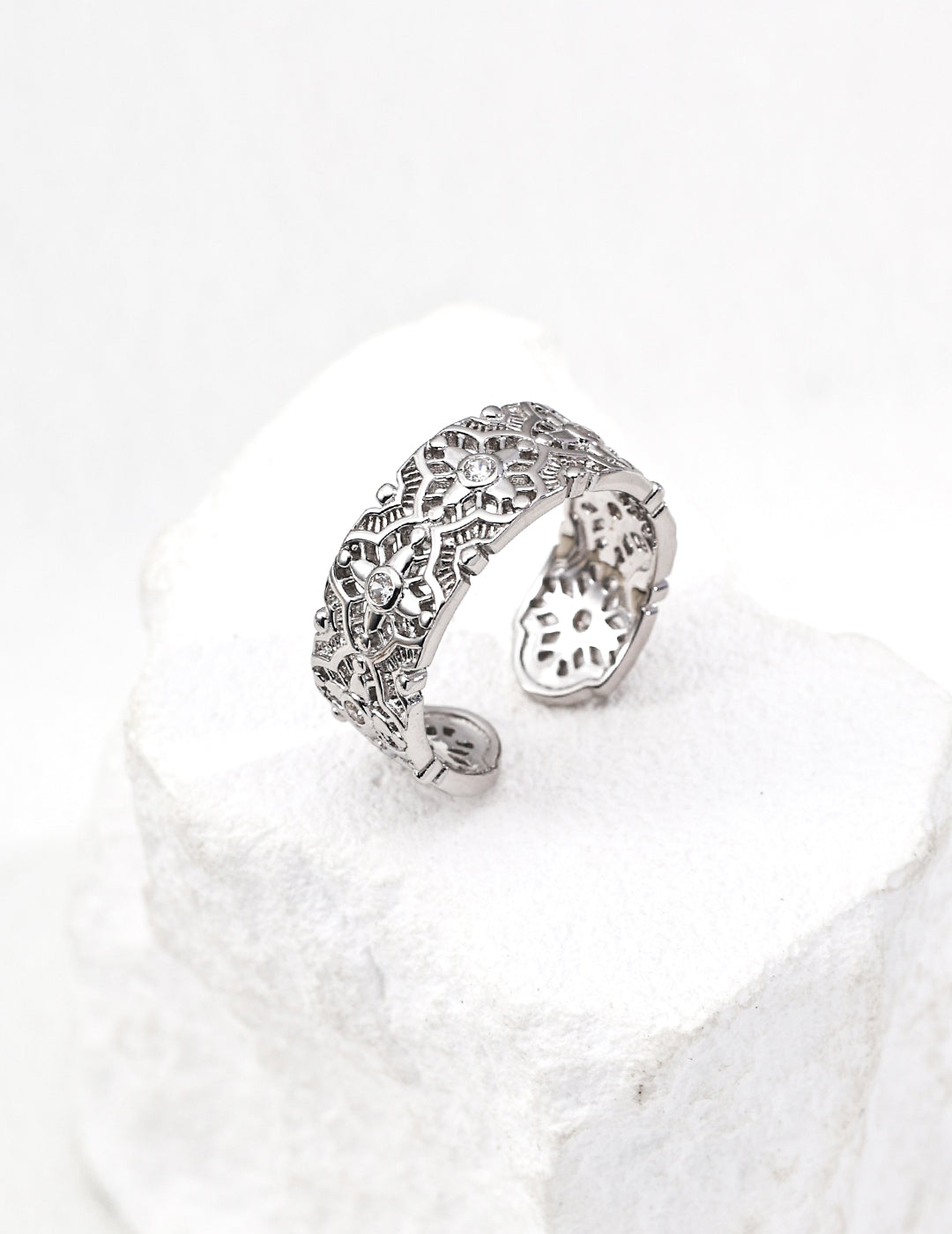 S925 silver retro-designed zircon ring