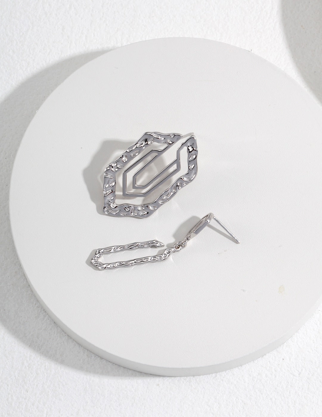 Pure silver asymmetric earrings