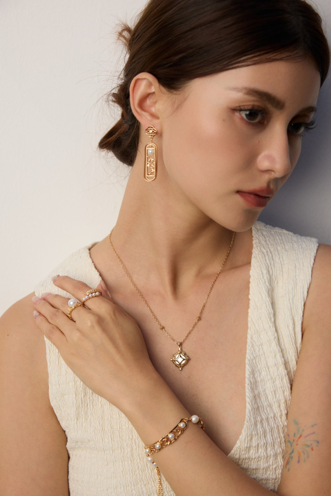 S925 silver natural pearl and zircon earrings