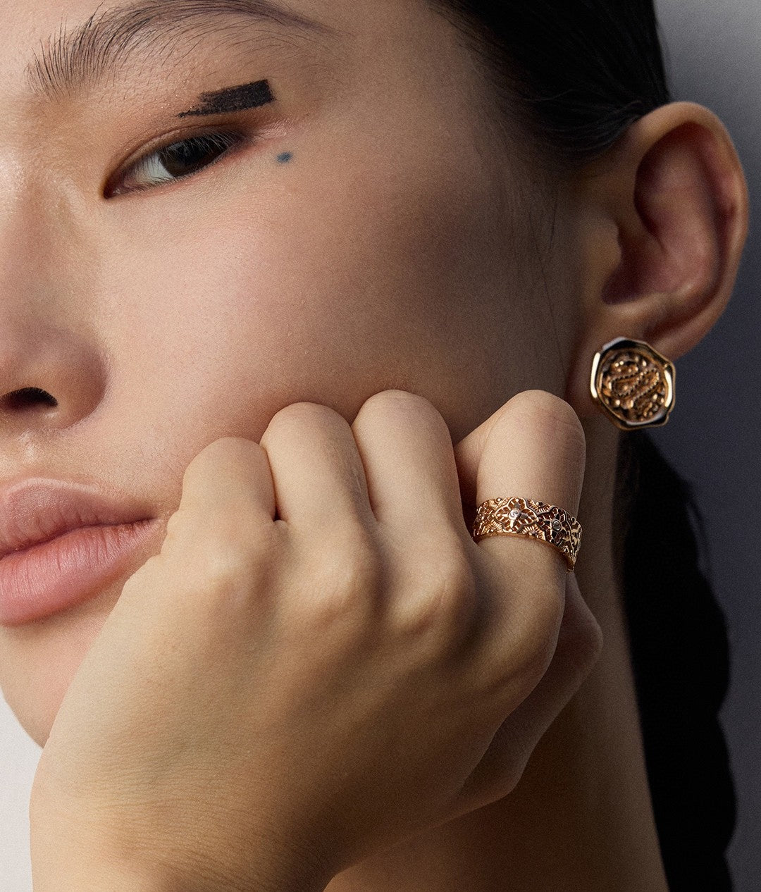 S925 silver retro-designed zircon ring