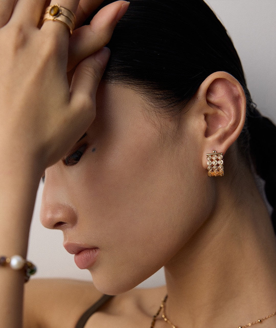 S925 silver earrings with a sense of design