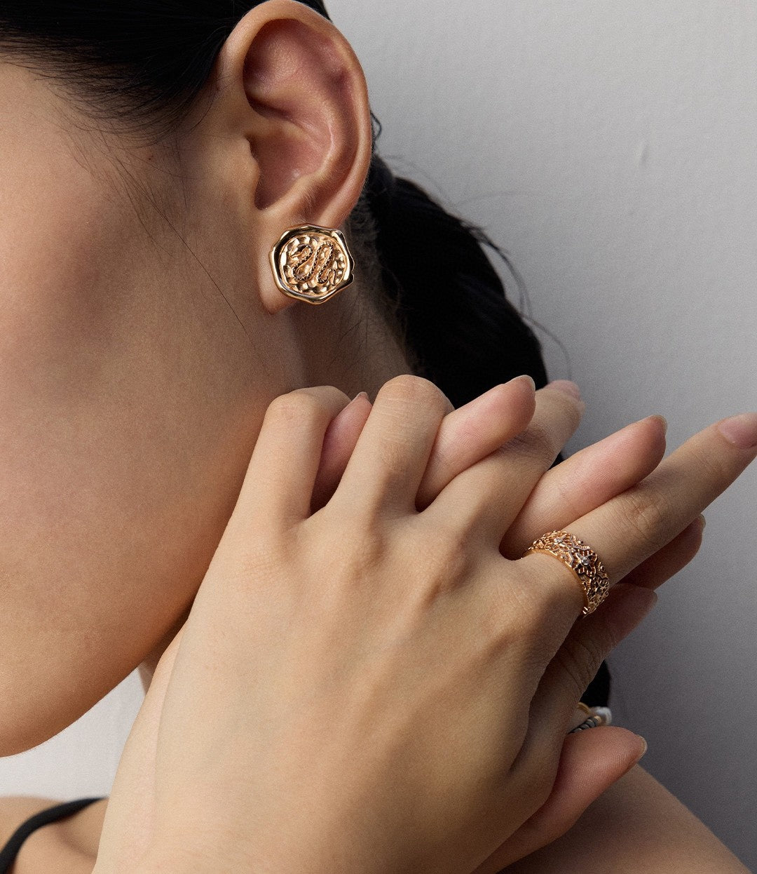 S925 silver retro-designed zircon ring