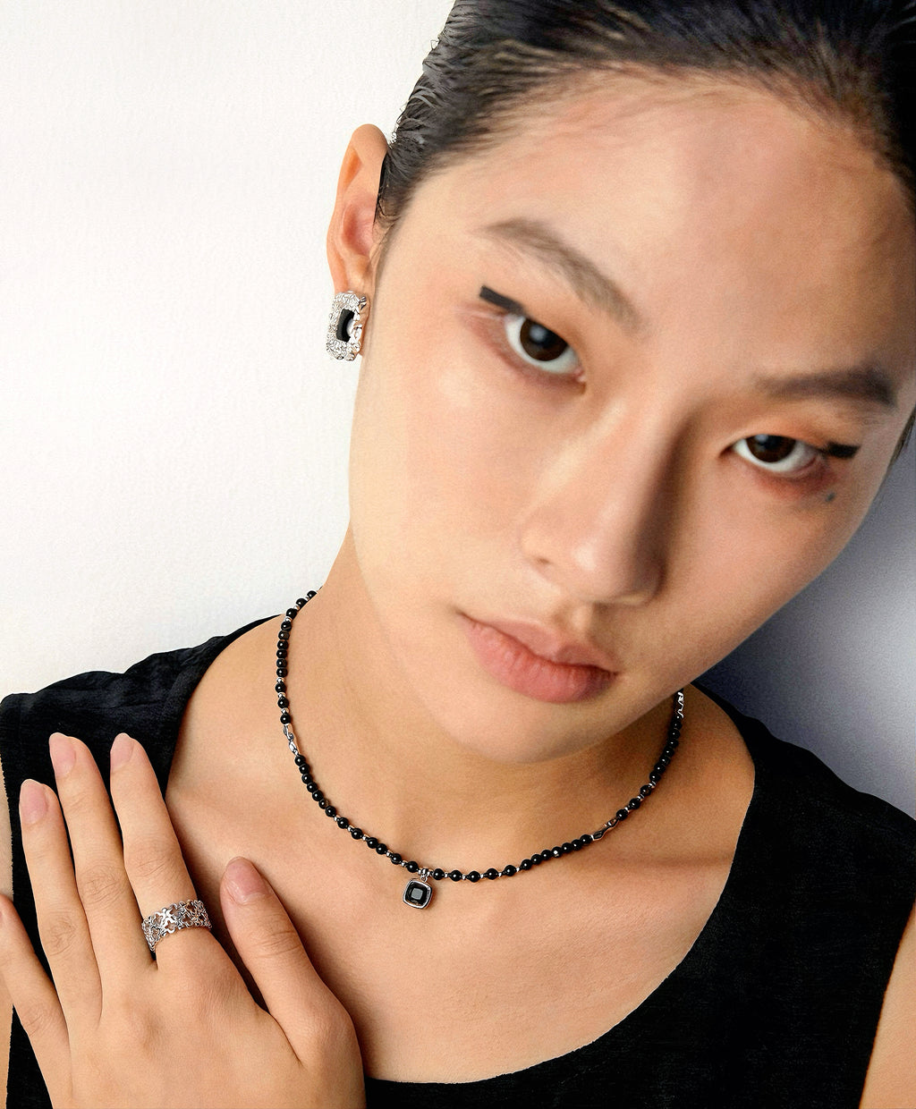 S925 silver round polished onyx necklace