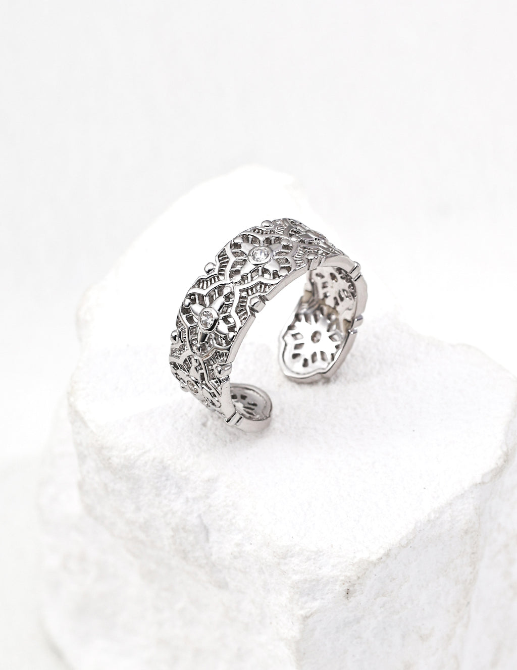 S925 silver retro-designed zircon ring