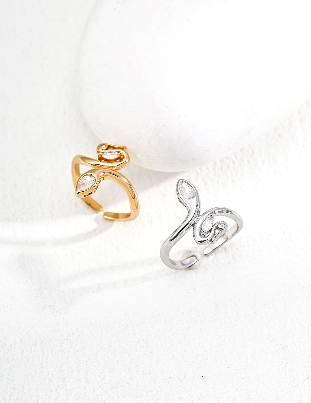 S925 silver zircon ring with a sense of design